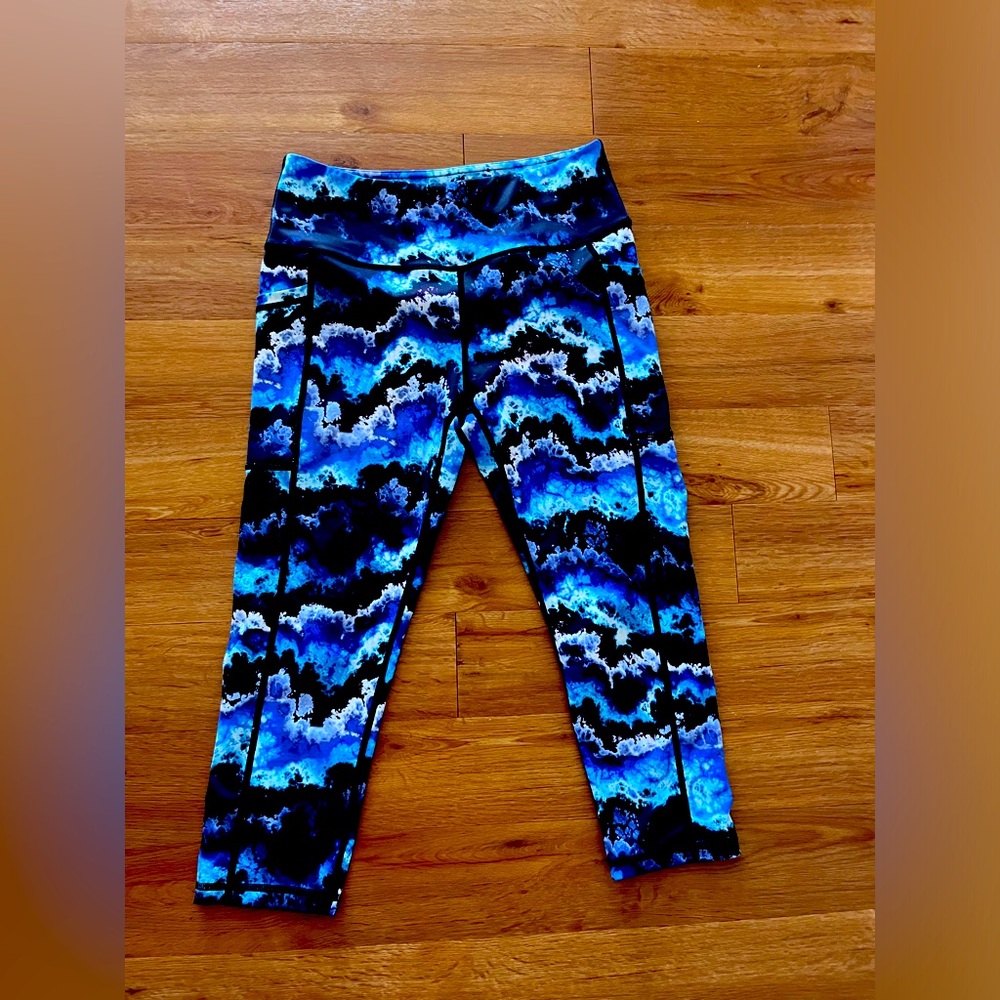 CVG Storm Capris leggings